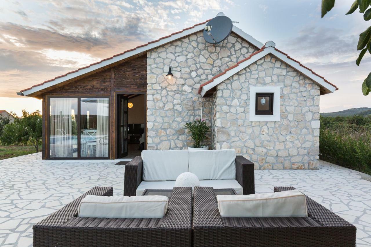Mali Raj * Sveti Petar (Zadar)